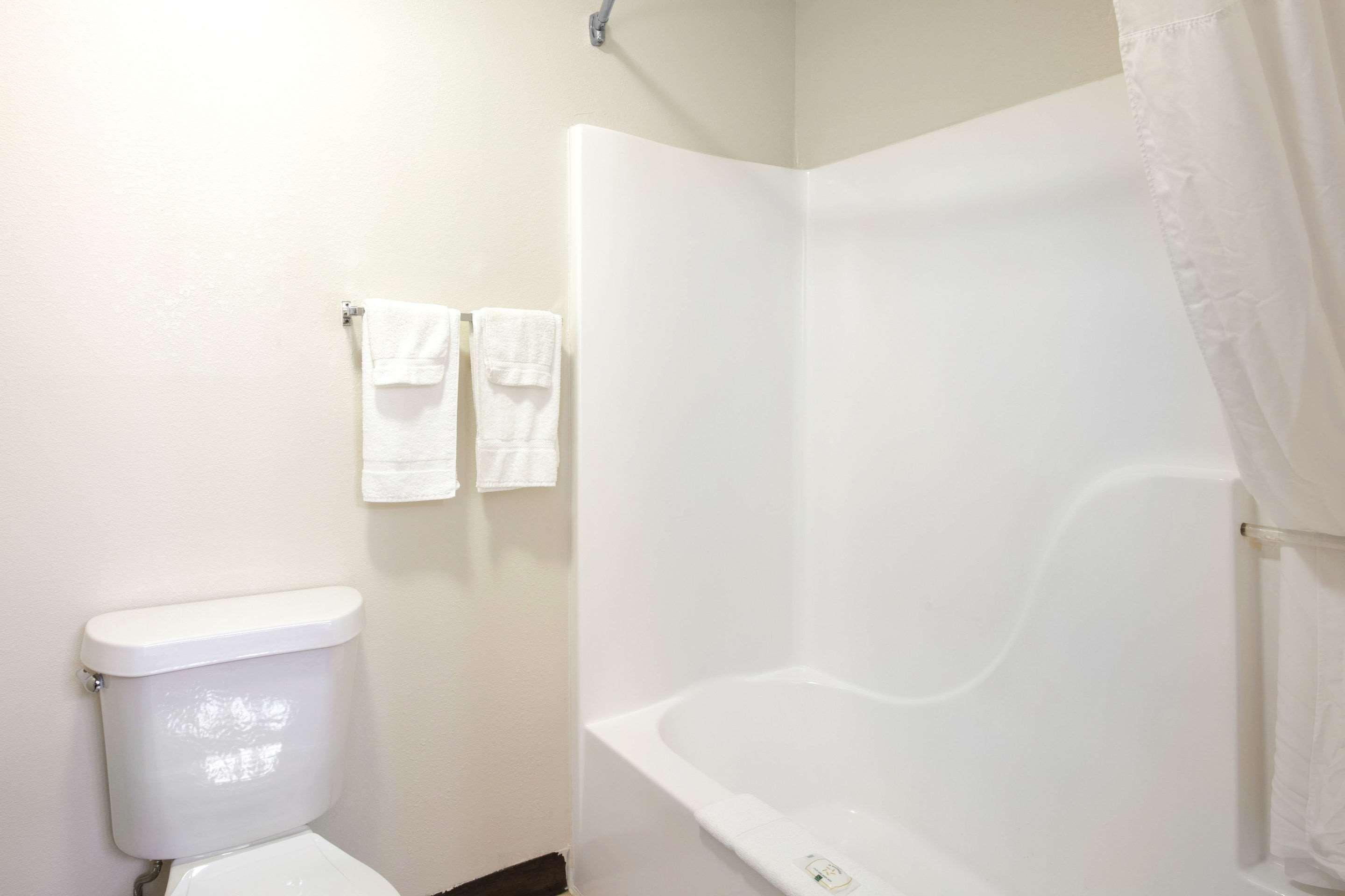 Motel 6-Metropolis, Il Ngoại thất bức ảnh