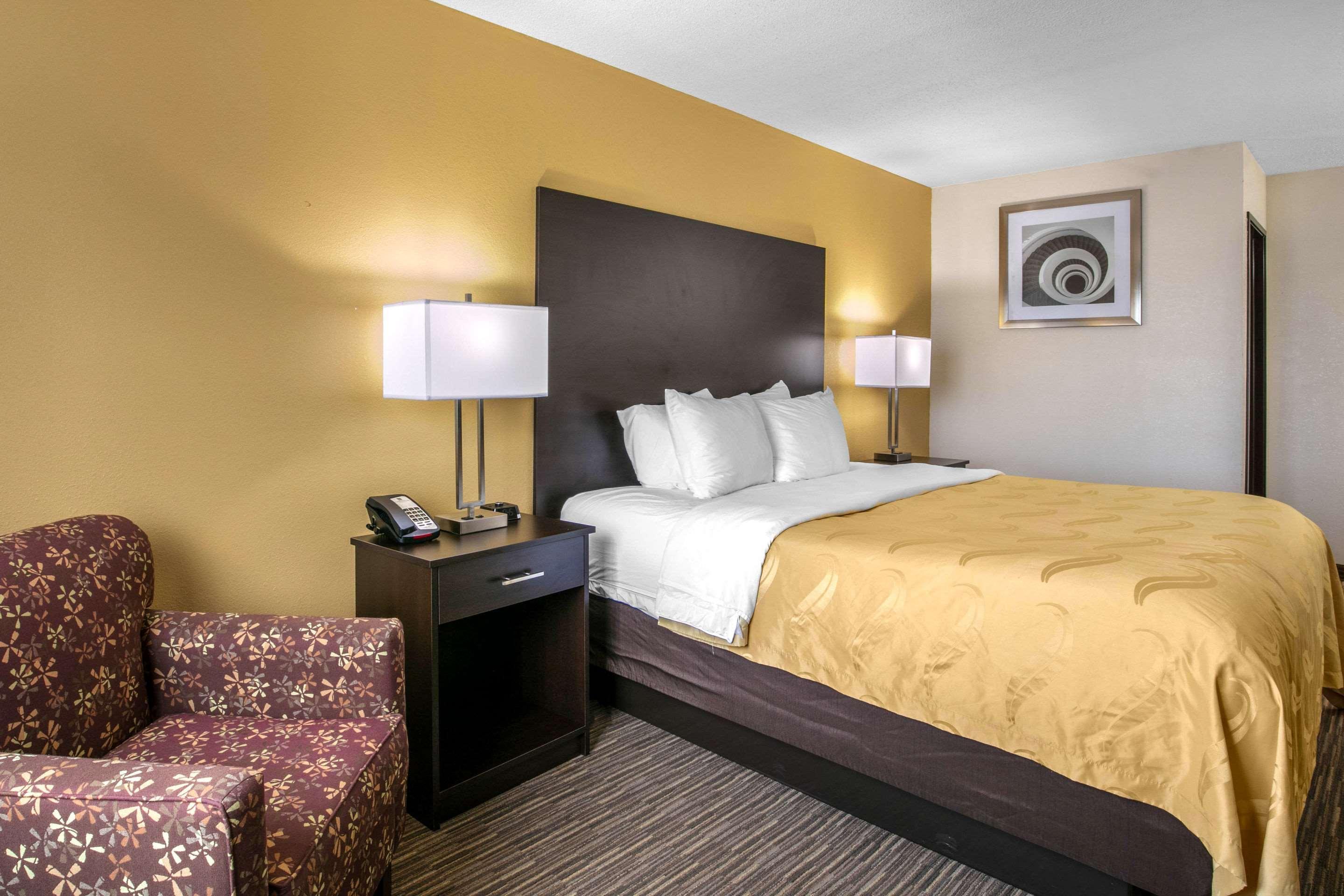 Motel 6-Metropolis, Il Ngoại thất bức ảnh