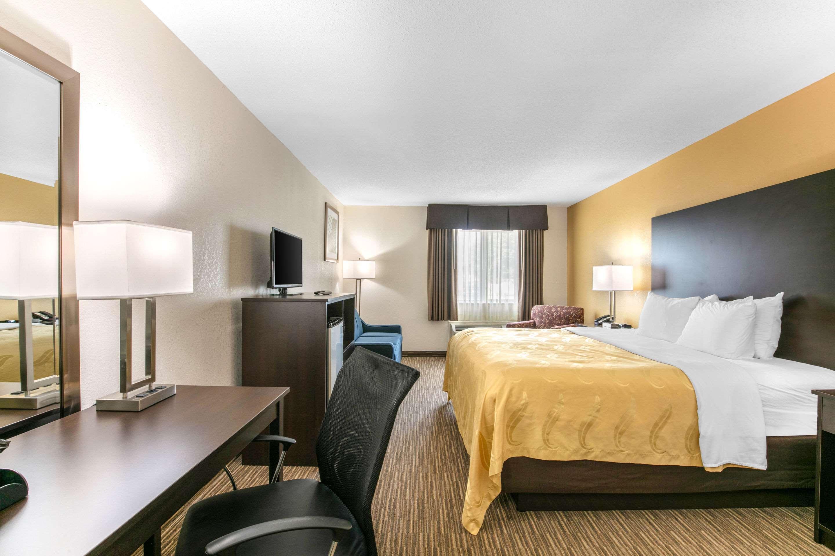 Motel 6-Metropolis, Il Ngoại thất bức ảnh