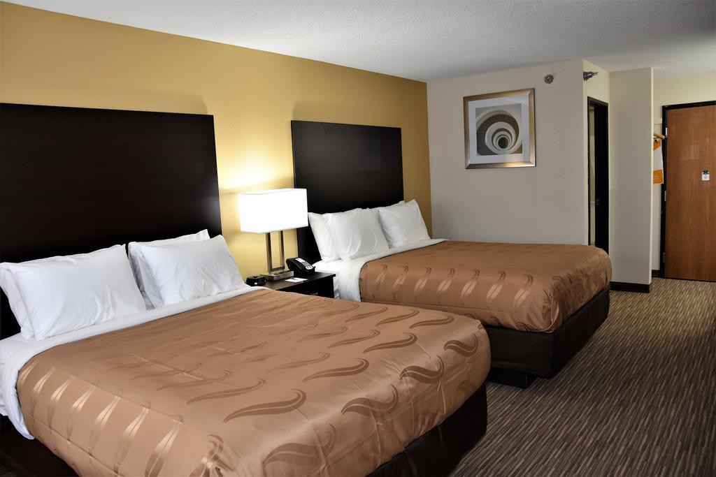 Motel 6-Metropolis, Il Ngoại thất bức ảnh