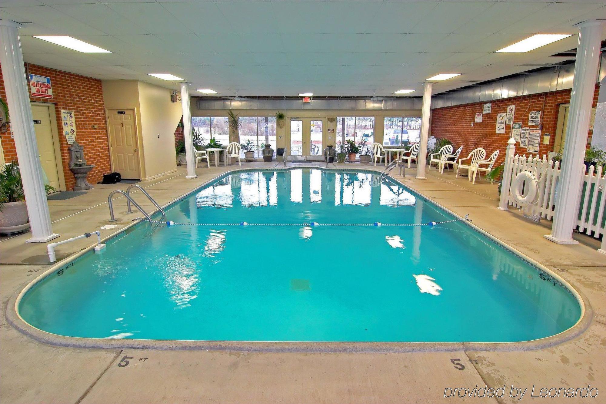 Motel 6-Metropolis, Il Ngoại thất bức ảnh