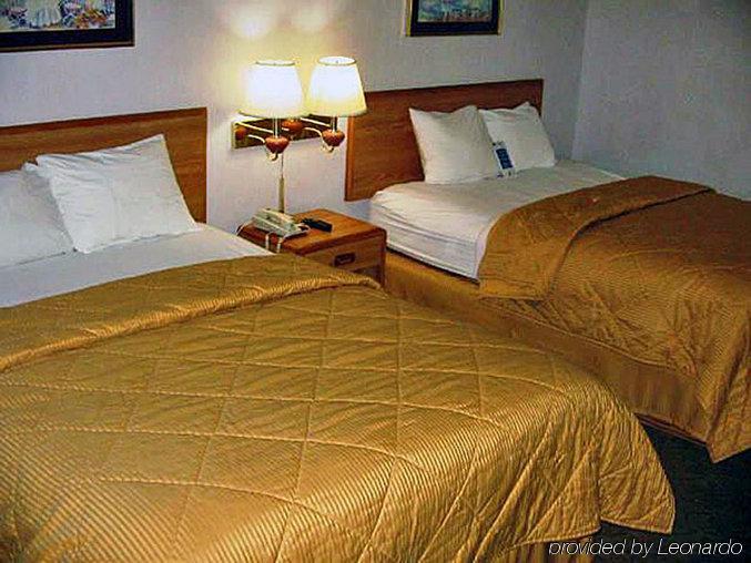 Motel 6-Metropolis, Il Ngoại thất bức ảnh