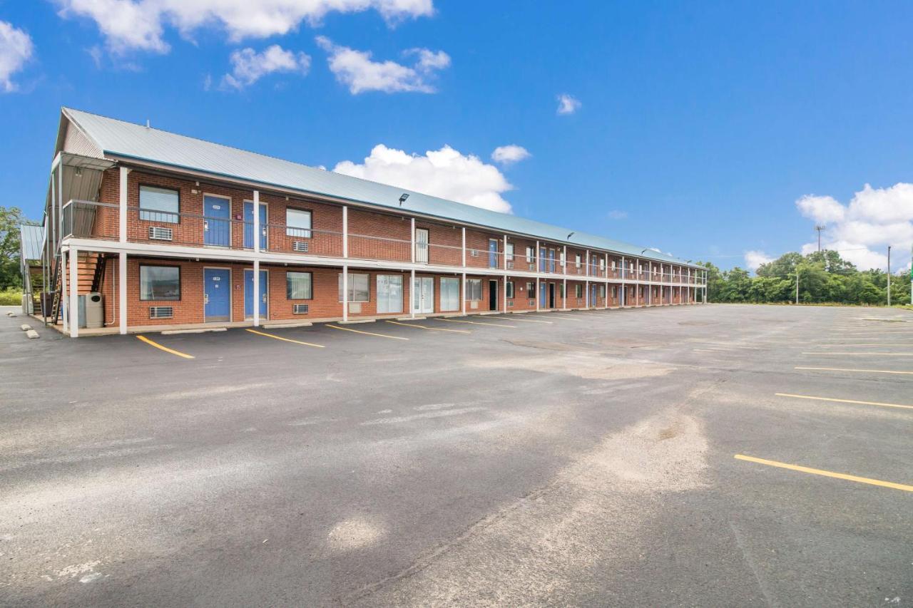 Motel 6-Metropolis, Il Ngoại thất bức ảnh